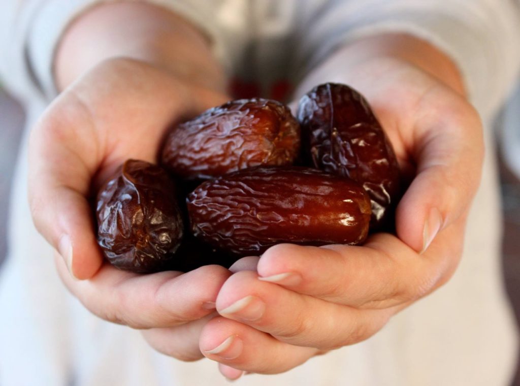 How to Find a Reliable Dates Fruit Supplier